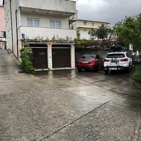 Apartments With Private Parking Baška Voda Εξωτερικό φωτογραφία