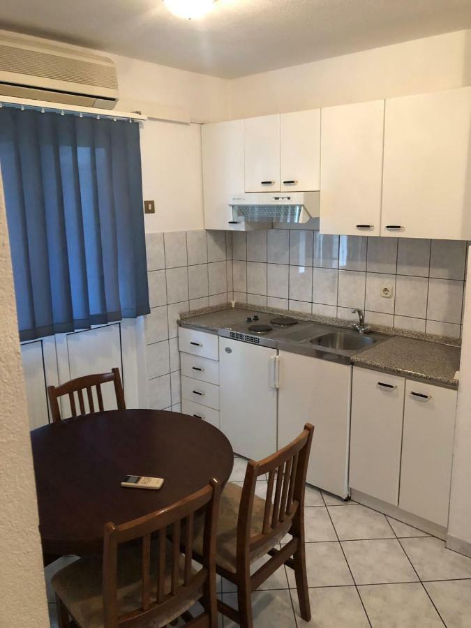Apartments With Private Parking Baška Voda Εξωτερικό φωτογραφία