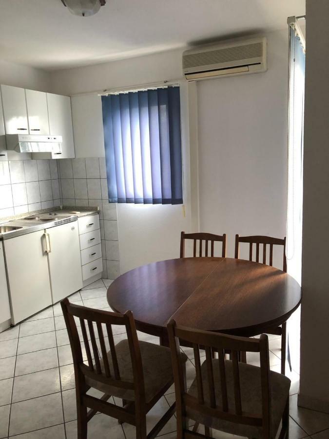 Apartments With Private Parking Baška Voda Εξωτερικό φωτογραφία