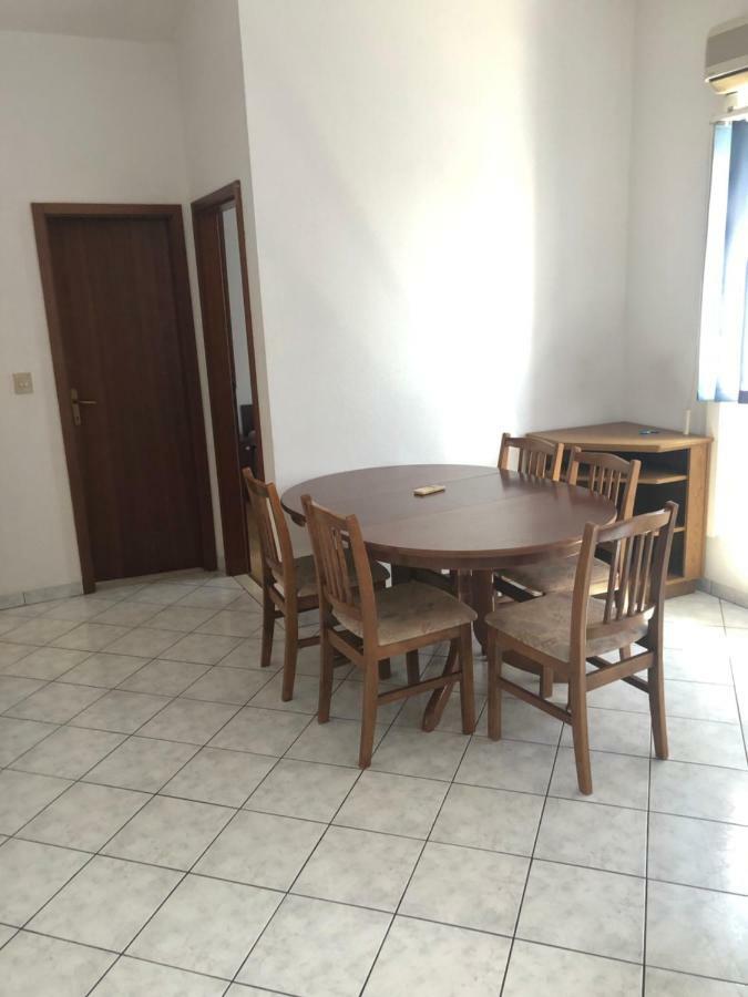 Apartments With Private Parking Baška Voda Εξωτερικό φωτογραφία